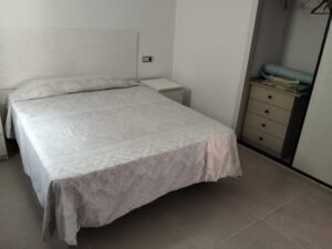 casa con parcela en Loja, 4 dormitorios.